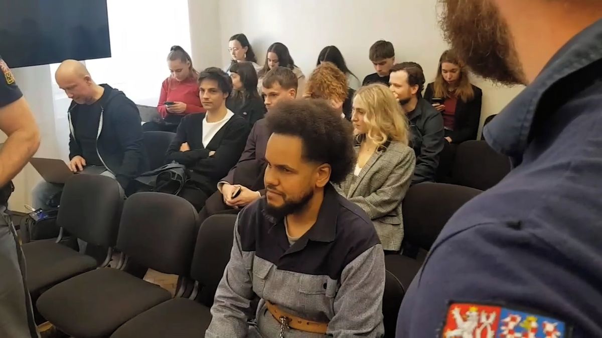 Feri odmítl další obžalobu ze znásilnění